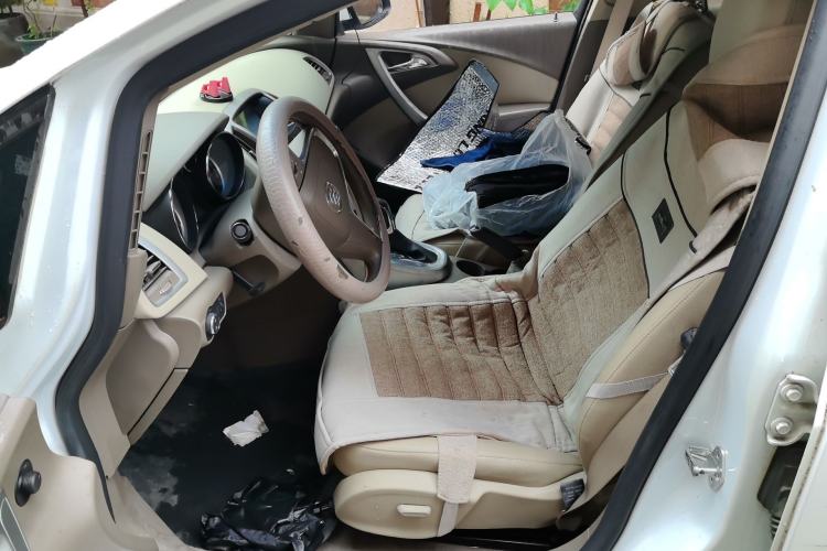 Used Buick GT 2013 GT 1.6L Automatic Fashion Edition Left Front Seat