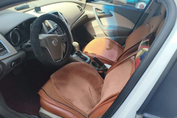 Used Buick GT 2013 GT 1.6L Automatic Fashion Edition Left Front Seat