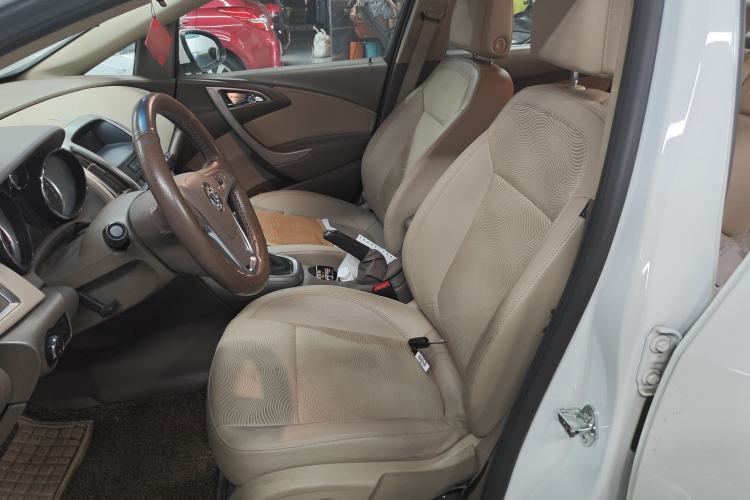 Used Buick GT 2013 GT 1.6L Automatic Fashion Edition Left Front Seat