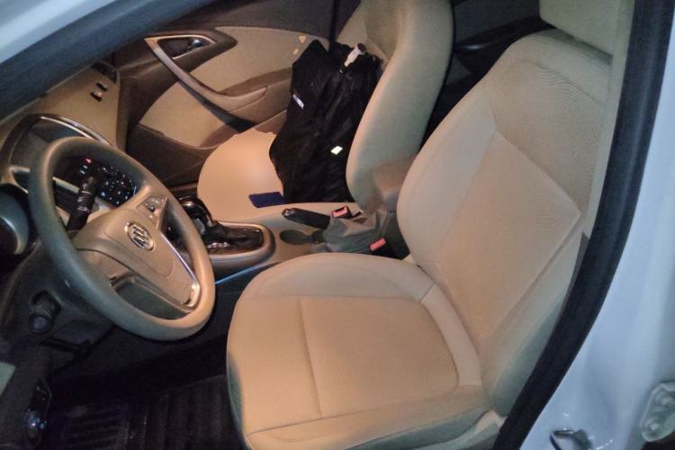 Used Buick GT 2013 GT 1.6L Automatic Fashion Edition Left Front Seat
