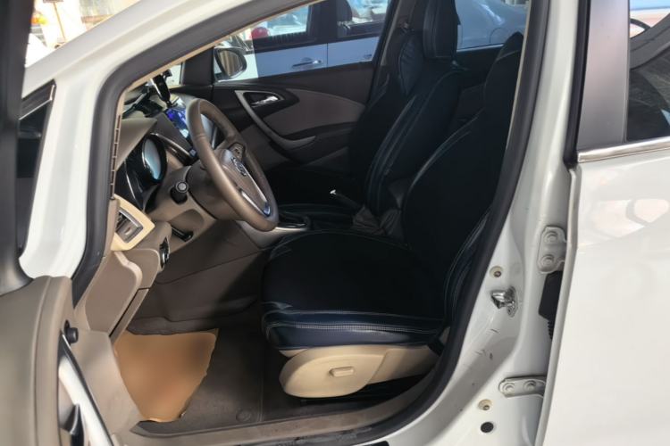 Used Buick GT 2013 GT 1.6L Automatic Fashion Edition Left Front Seat