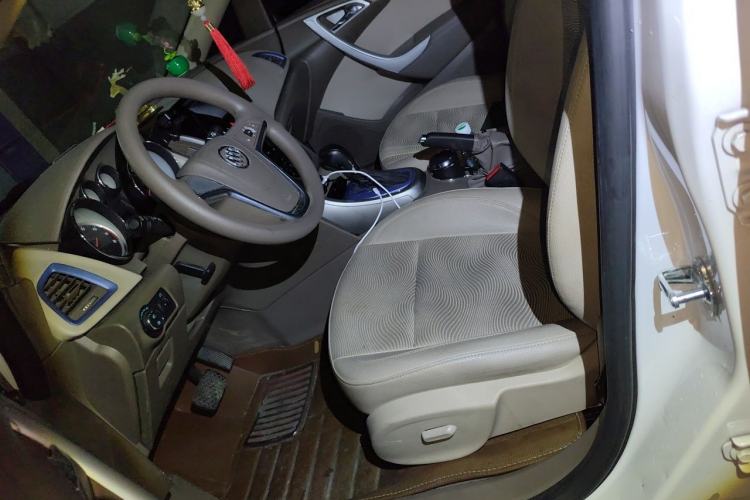 Used Buick GT 2013 GT 1.6L Automatic Fashion Edition Left Front Seat