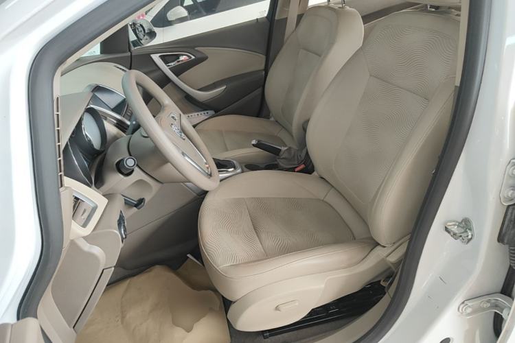 Used Buick GT 2013 GT 1.6L Automatic Fashion Edition Left Front Seat