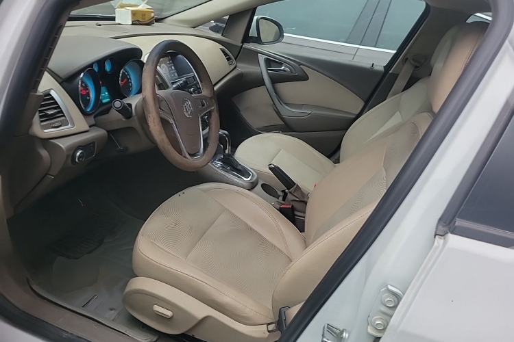 Used Buick GT 2013 GT 1.6L Automatic Fashion Edition Left Front Seat