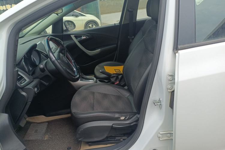 Used Buick GT 2013 XT 1.6L Automatic Fashion Edition Left Front Seat