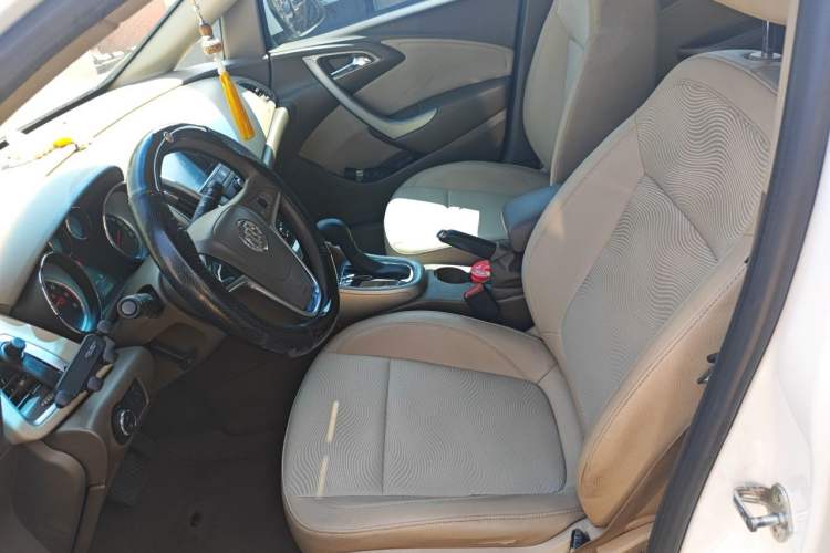Used Buick GT 2013 GT 1.6L Automatic Comfort Edition Left Front Seat