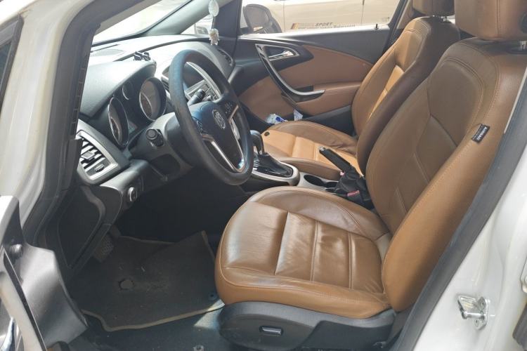 Used Buick GT 2013 GT 1.8L Automatic Fashion Edition Left Front Seat
