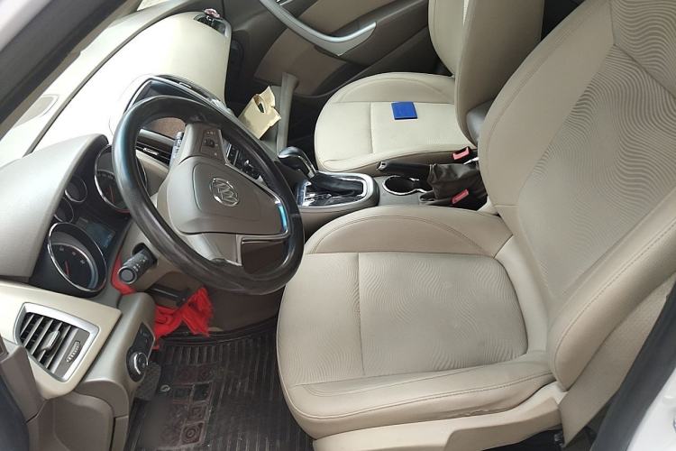 Used Buick GT 2013 GT 1.6L Automatic Fashion Edition Left Front Seat