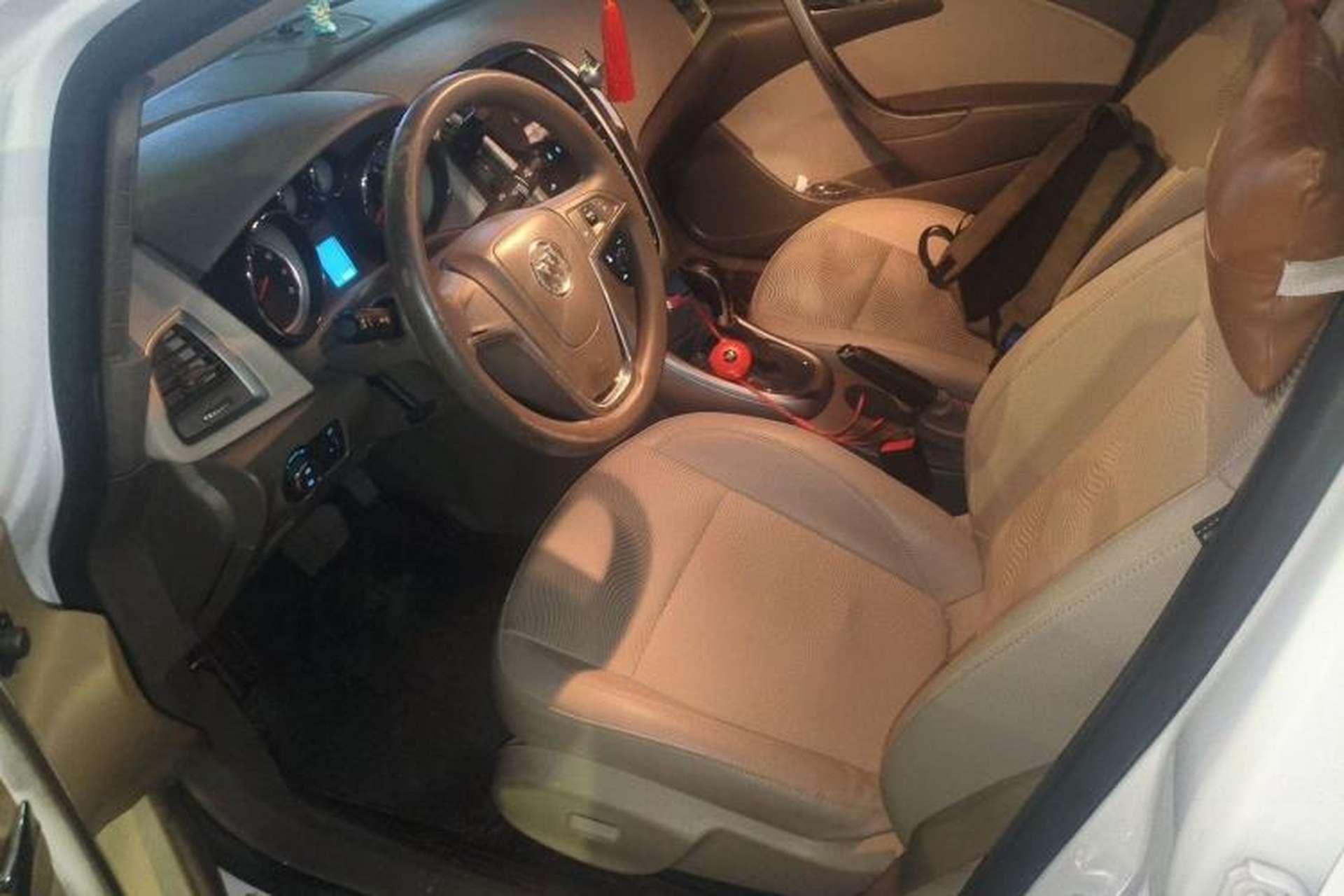 Used Buick GT 2013 GT 1.6L Automatic Fashion Edition Left Front Seat