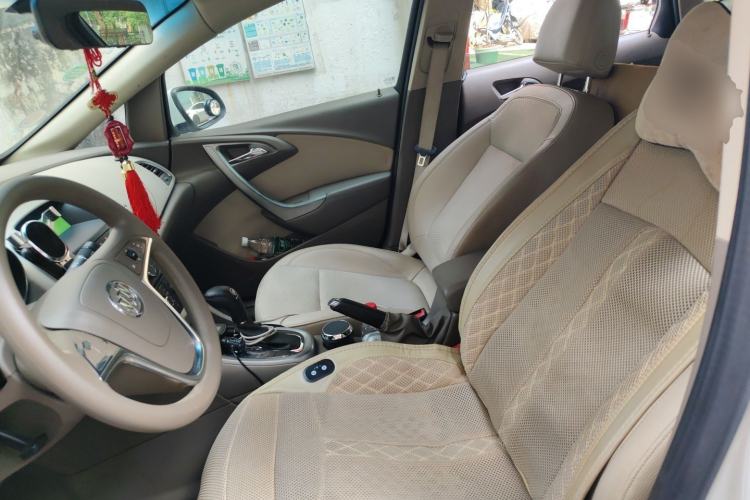 Used Buick GT 2013 GT 1.6L Automatic Fashion Edition Left Front Seat