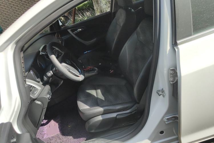 Used Buick GT 2013 XT 1.6L Automatic Fashion Edition Left Front Seat