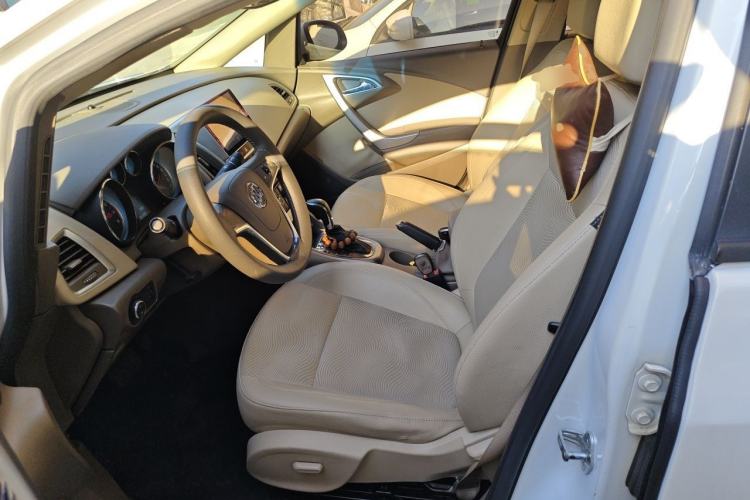 Used Buick GT 2013 GT 1.6L Automatic Comfort Edition Left Front Seat