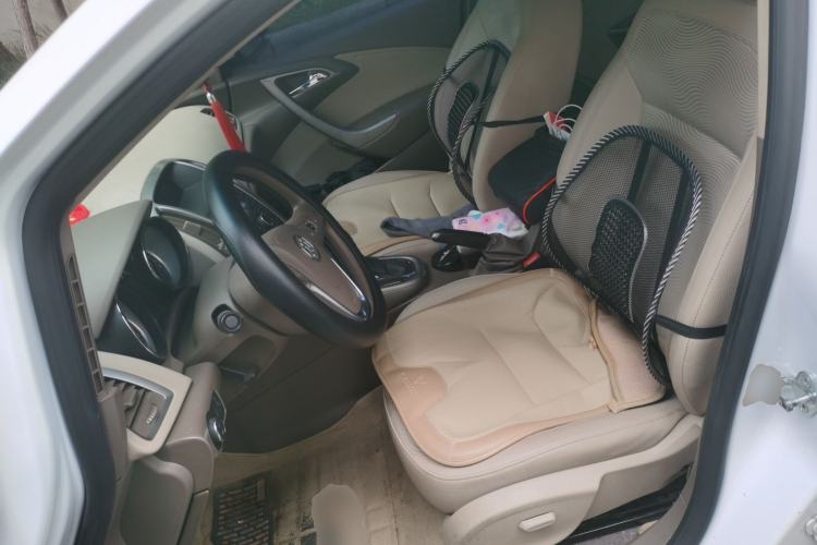 Used Buick GT 2013 GT 1.6L Automatic Fashion Edition Left Front Seat
