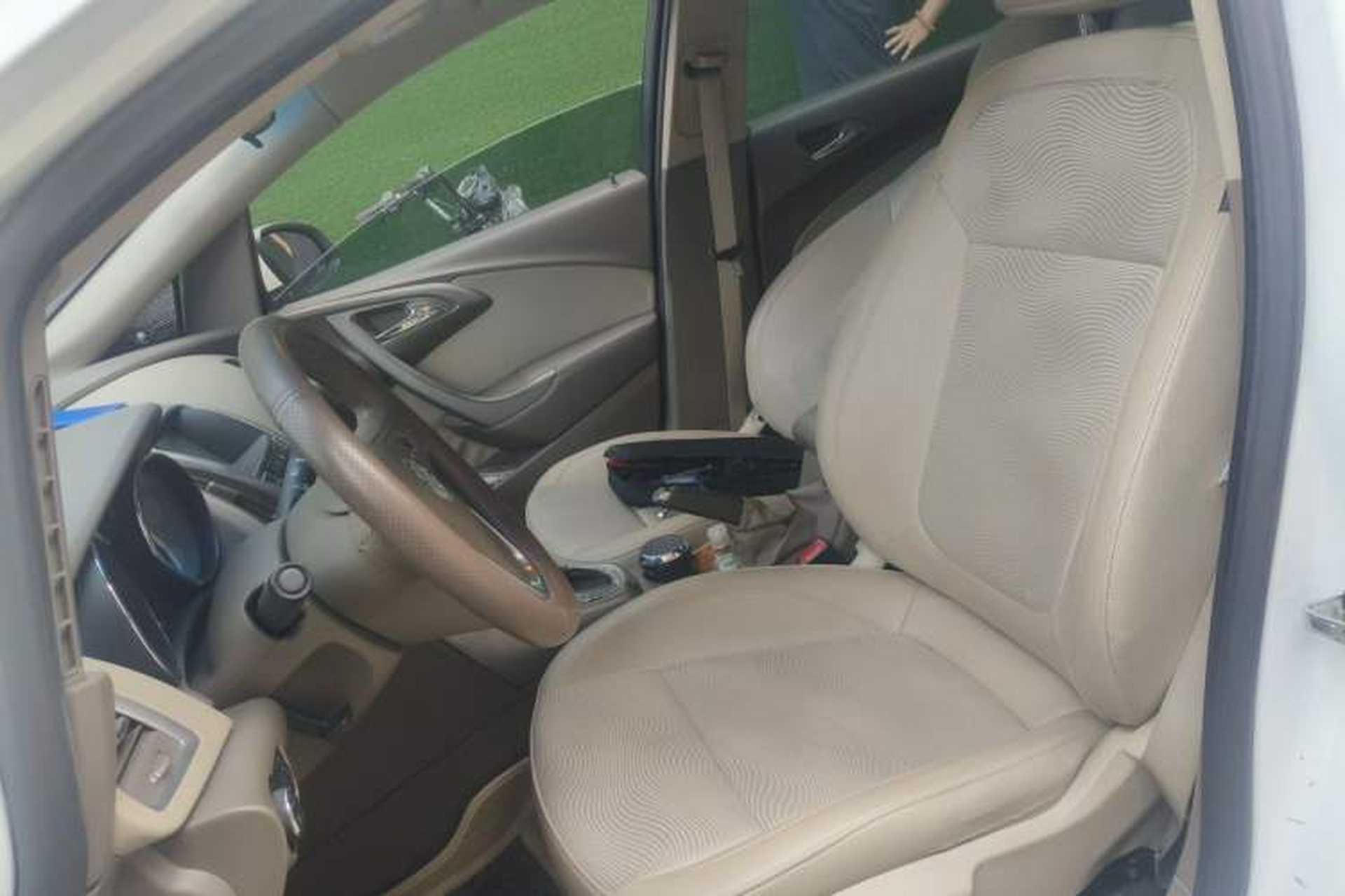 Used Buick GT 2013 GT 1.6L Automatic Fashion Edition Left Front Seat