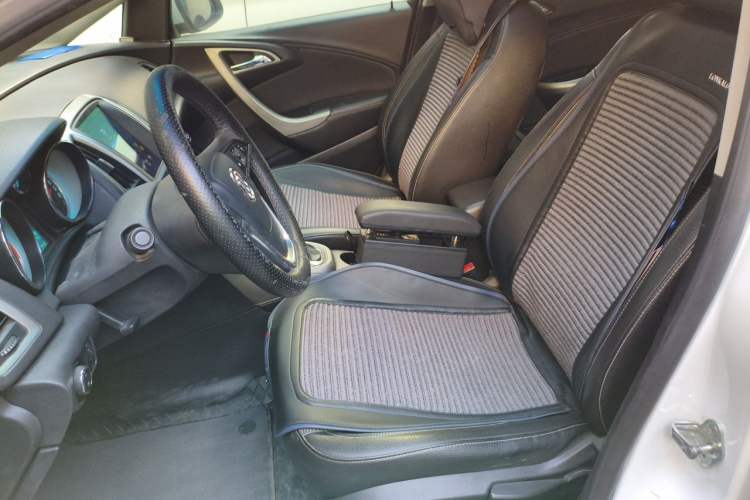 Used Buick GT 2013 XT 1.6T Automatic Fashion Sport Edition Left Front Seat