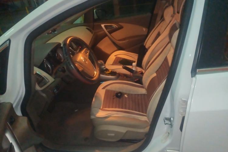Used Buick GT 2013 GT 1.6L Automatic Fashion Edition Left Front Seat