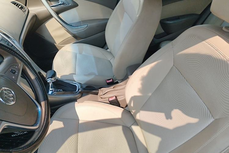 Used Buick GT 2013 GT 1.6L Automatic Fashion Edition Left Front Seat