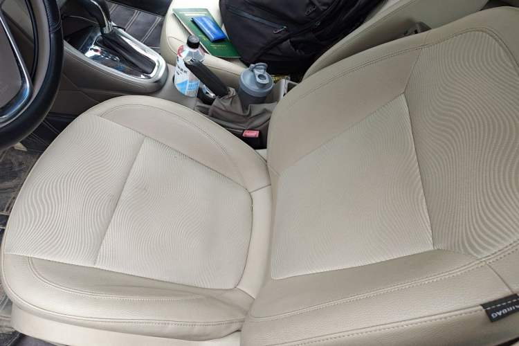 Used Buick GT 2013 GT 1.6L Automatic Fashion Edition Left Front Seat