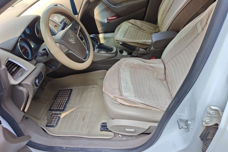 Used Buick GT 2013 GT 1.6L Automatic Fashion Edition Left Front Seat