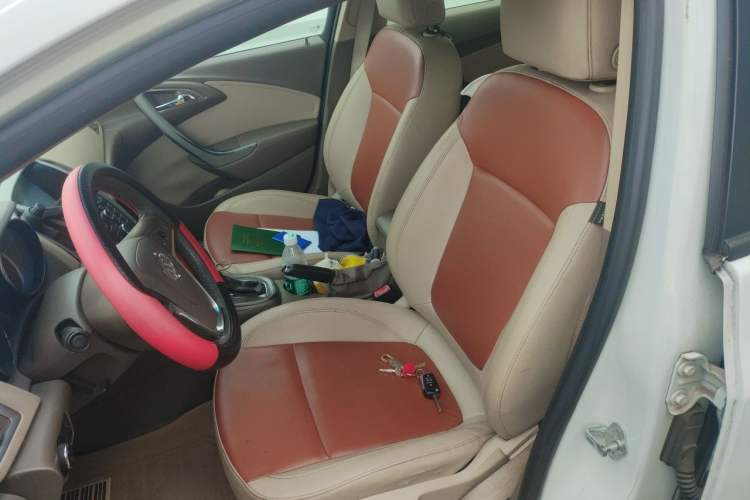Used Buick GT 2013 GT 1.6L Automatic Fashion Edition Left Front Seat