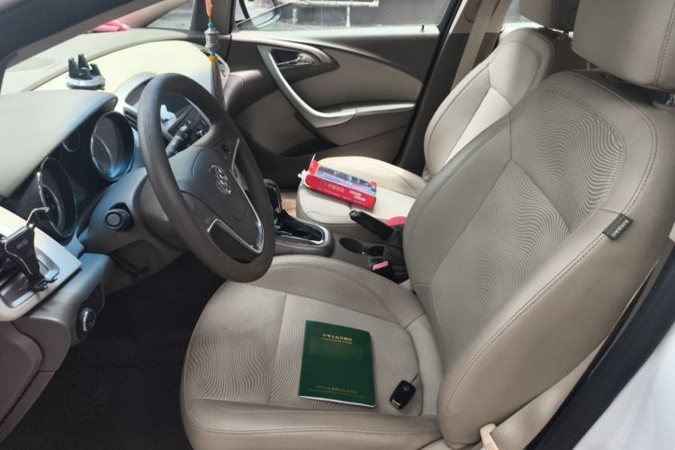 Used Buick GT 2013 GT 1.6L Automatic Fashion Edition Left Front Seat