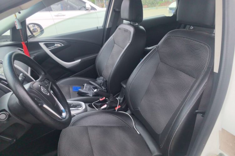 Used Buick GT 2013 XT 1.6L Automatic Fashion Edition Left Front Seat