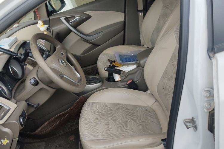 Used Buick GT 2013 GT 1.6L Automatic Fashion Edition Left Front Seat