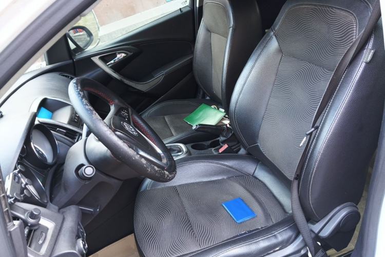 Used Buick GT 2013 XT 1.6T Automatic Fashion Sport Edition Left Front Seat