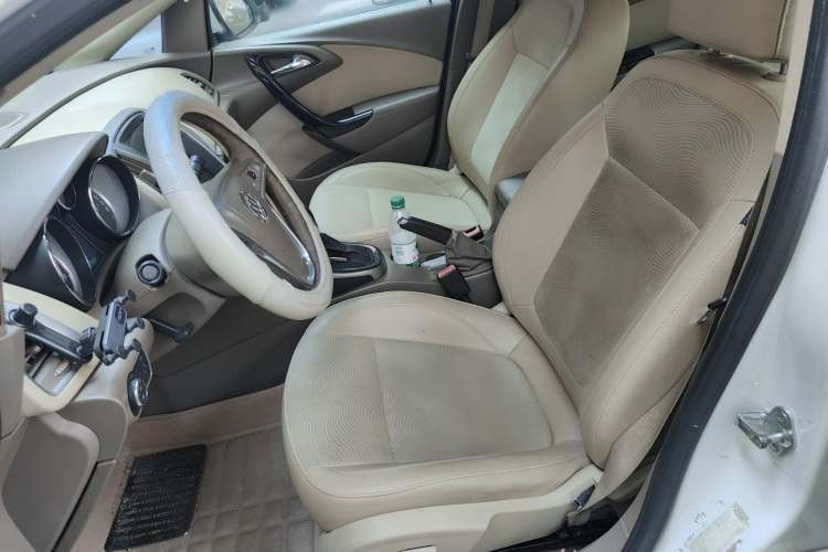 Used Buick GT 2013 GT 1.6L Automatic Fashion Edition Left Front Seat