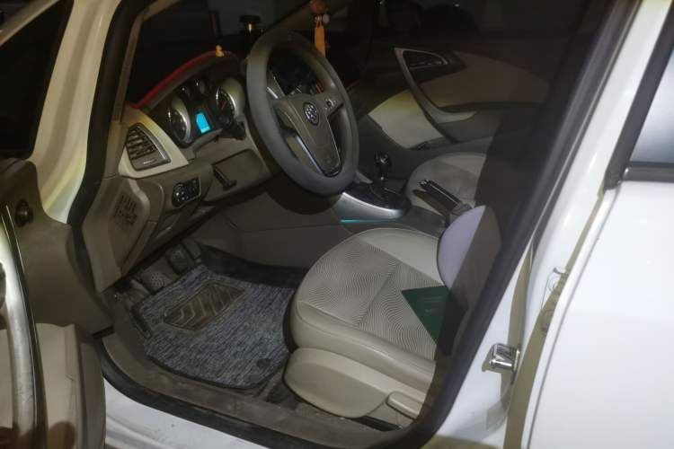 Used Buick GT 2013 GT 1.6L Manual Entry-Level Model Left Front Seat