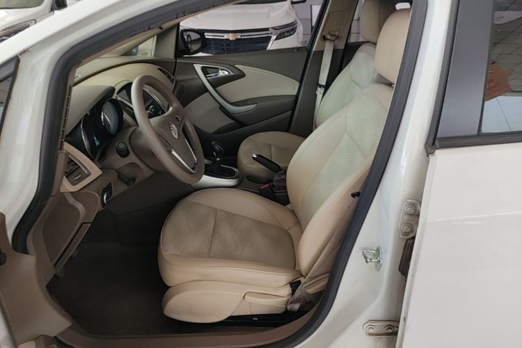 Used Buick GT 2013 GT 1.6L Manual Entry-Level Model Left Front Seat