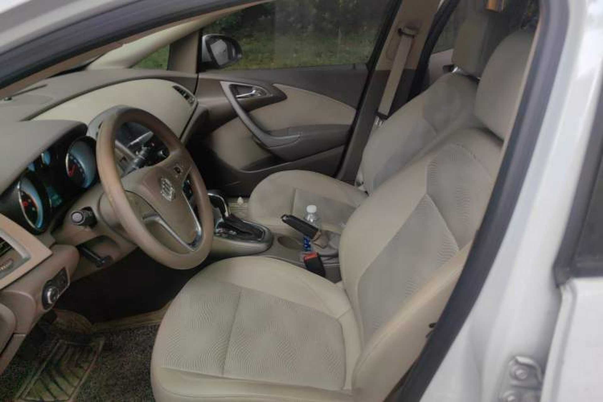 Used Buick GT 2013 GT 1.6L Automatic Fashion Edition Left Front Seat