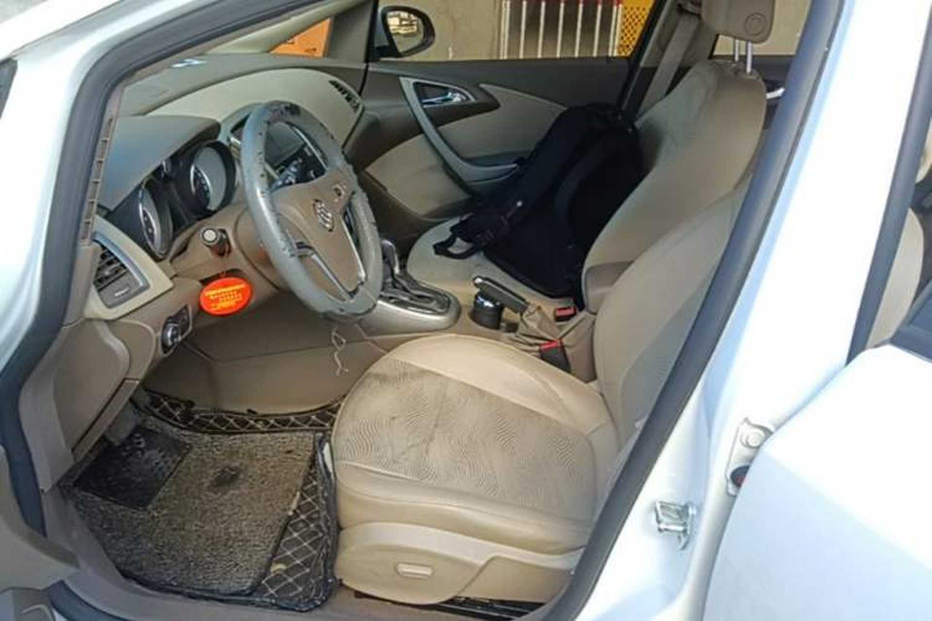 Used Buick GT 2013 GT 1.6L Automatic Fashion Edition Left Front Seat
