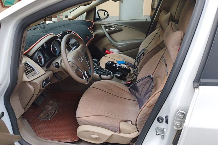 Used Buick GT 2013 GT 1.6L Automatic Fashion Edition Left Front Seat