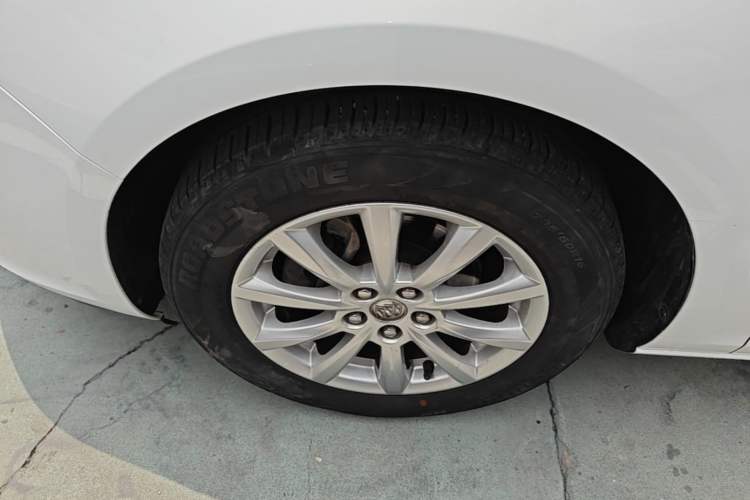 Used Buick GT 2013 GT 1.6L Automatic Fashion Edition Left Front Wheel Hub