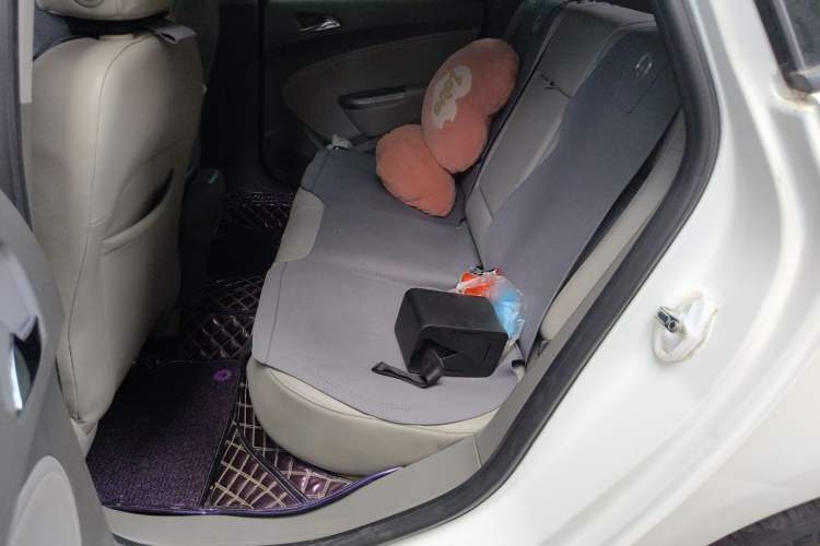 Used Buick GT 2013 XT 1.6L Automatic Fashion Edition Left Rear Seat