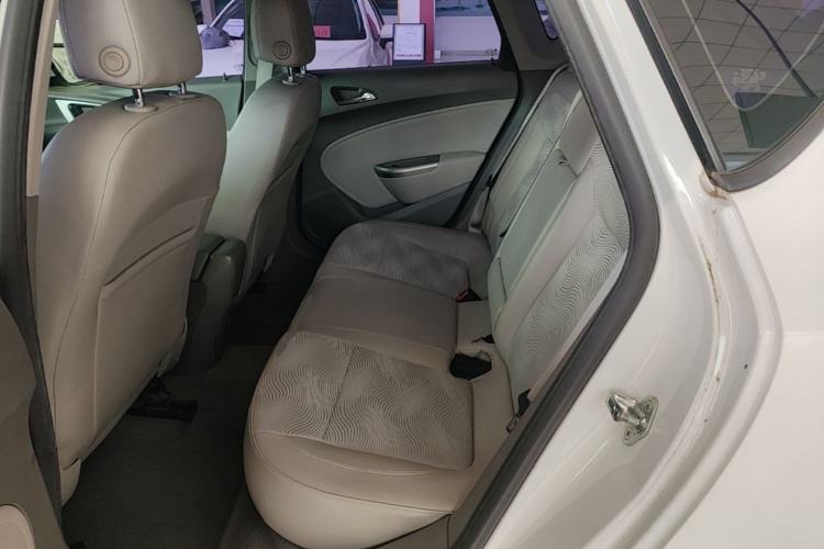 Used Buick GT 2013 XT 1.6L Automatic Fashion Edition Left Rear Seat