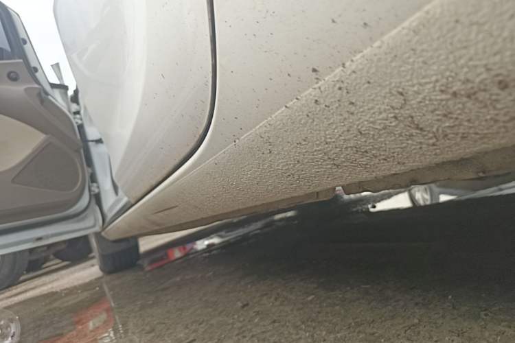 Used Buick GT 2013 GT 1.6L Automatic Fashion Edition Left Side Sill