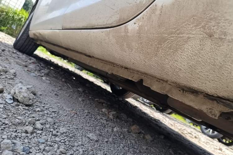 Used Buick GT 2013 GT 1.6L Automatic Fashion Edition Left Side Sill