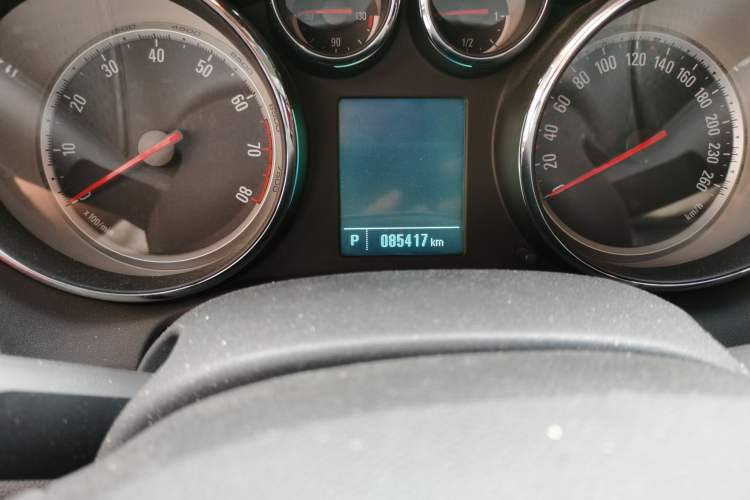 Used Buick GT 2013 XT 1.6T Automatic New Sharp Sport Edition Odometer Close Up