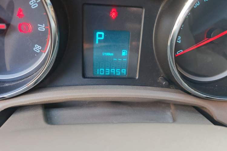 Used Buick GT 2013 GT 1.6L Automatic Comfort Edition Odometer Close Up