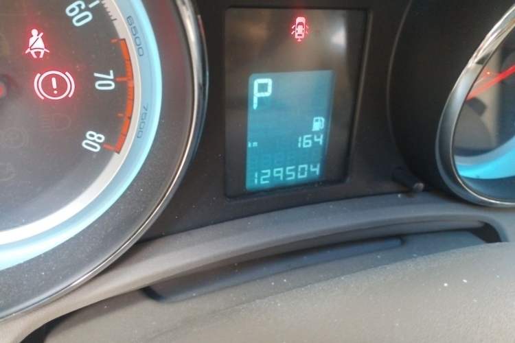 Used Buick GT 2013 GT 1.6L Automatic Fashion Edition Odometer Close Up