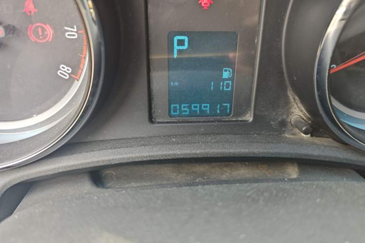Used Buick GT 2013 XT 1.6L Automatic Fashion Edition Odometer Close Up