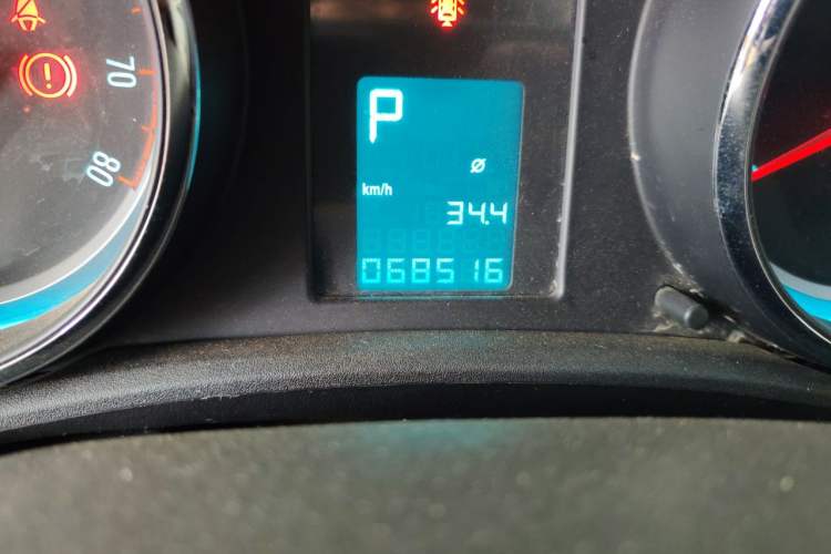 Used Buick GT 2013 XT 1.6L Automatic Fashion Edition Odometer Close Up