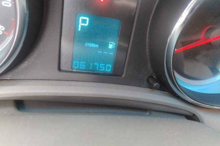 Used Buick GT 2013 GT 1.6L Automatic Fashion Edition Odometer Close Up