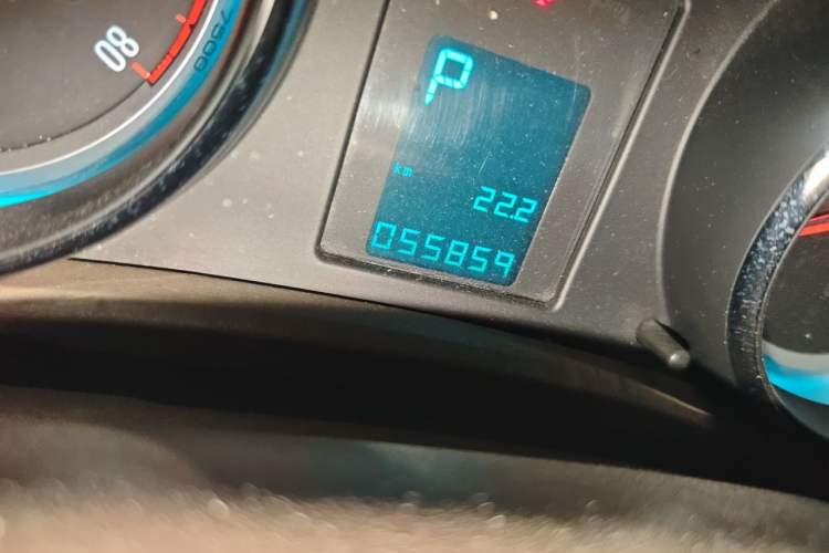 Used Buick GT 2013 GT 1.6L Automatic Fashion Edition Odometer Close Up