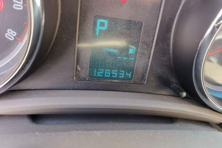 Used Buick GT 2013 GT 1.6L Automatic Fashion Edition Odometer Close Up