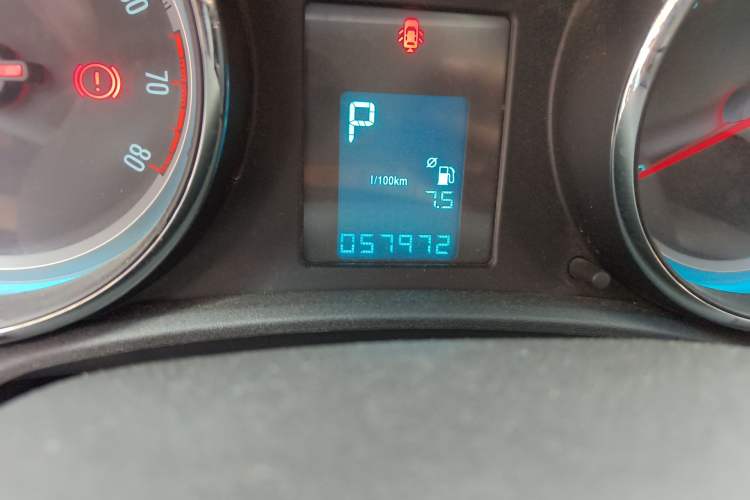 Used Buick GT 2013 XT 1.6L Automatic Fashion Edition Odometer Close Up