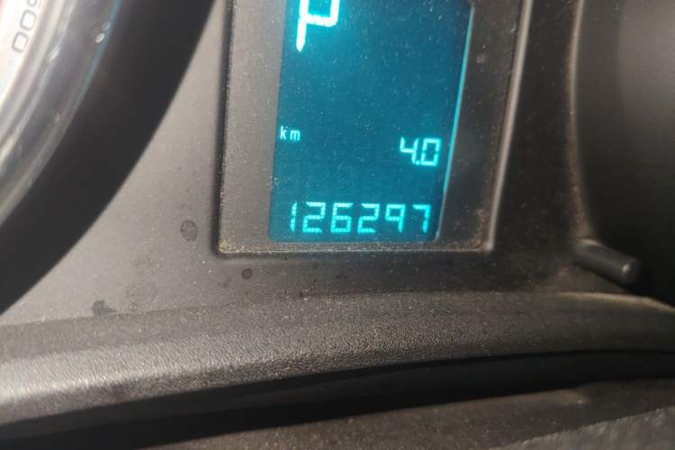 Used Buick GT 2013 XT 1.6L Automatic Fashion Edition Odometer Close Up