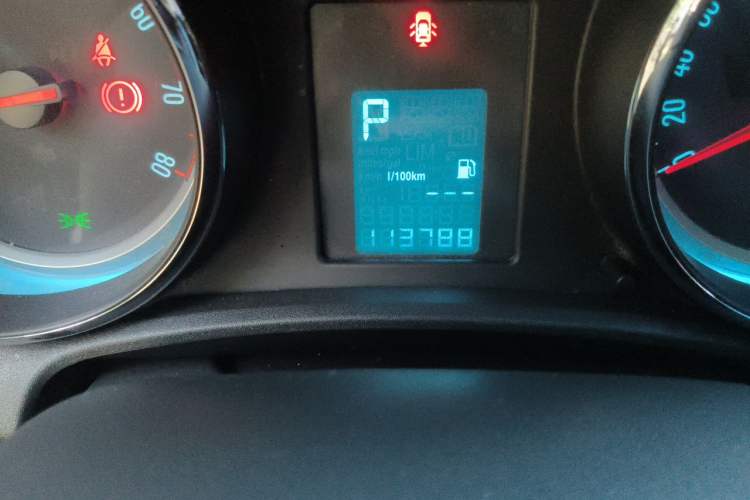 Used Buick GT 2013 GT 1.6T Automatic Fashion Sport Edition Odometer Close Up